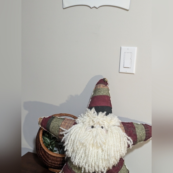 Festive Patchwork Santa Throw  Star Pillow. Patchwork. Rustic Decor. EUC. 18". - Picture 7 of 13